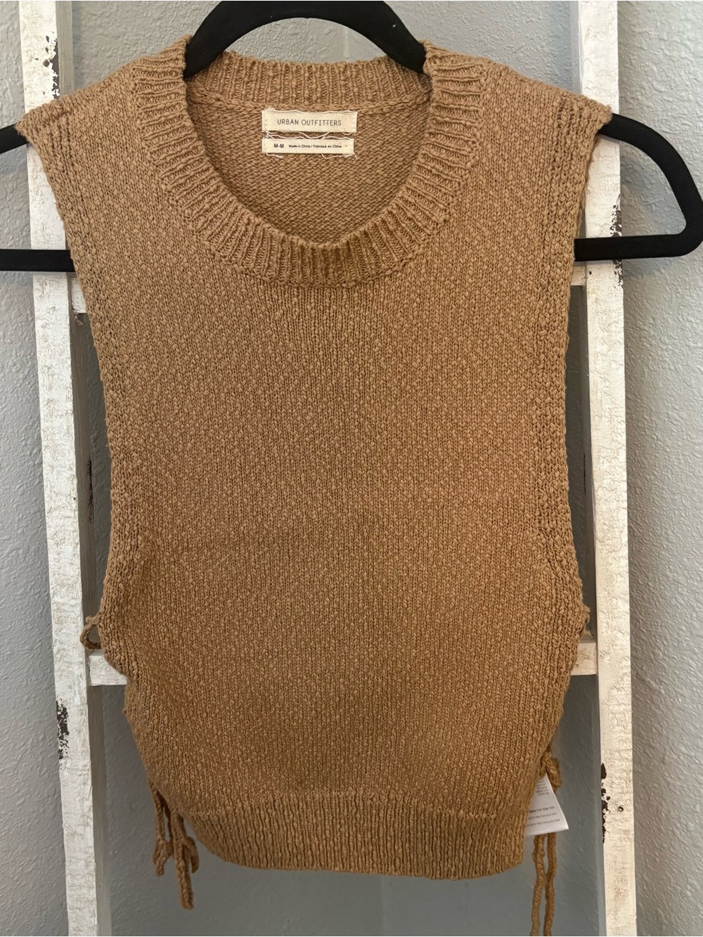 Urban Outfitters Brown Sleeveless Knit Vest size Medium